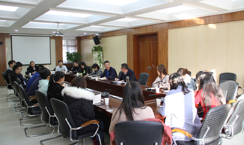 20200103_140244_96110.jpg 座谈会副本_副本.jpg